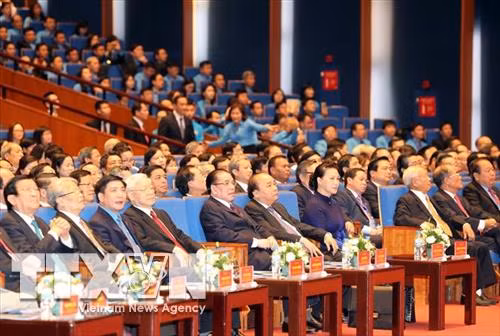 Tổng Bí thư Nguyễn Phú Trọng, Chủ tịch Quốc hội Nguyễn Thị Kim Ngân, Thủ tướng Nguyễn Xuân Phúc và nhiều đồng chí lãnh đạo, nguyên lãnh đạo Đảng, Nhà nước đến dự Phiên trọng thể Đại hội XII Công đoàn Việt Nam. Ảnh: TTXVN