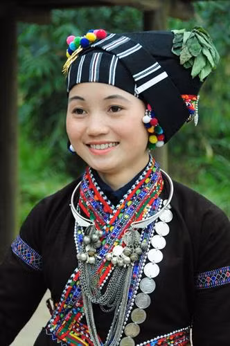 Vẻ đẹp của thiếu nữ người Lự (Ảnh: TL) Vẻ đẹp của thiếu nữ người Lự (Ảnh: TL)