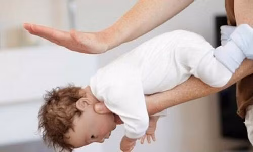 Xử trí tại chỗ dị vật đường thở cho trẻ ảnh 3 Xử trí tại chỗ dị vật đường thở cho trẻ ảnh 3