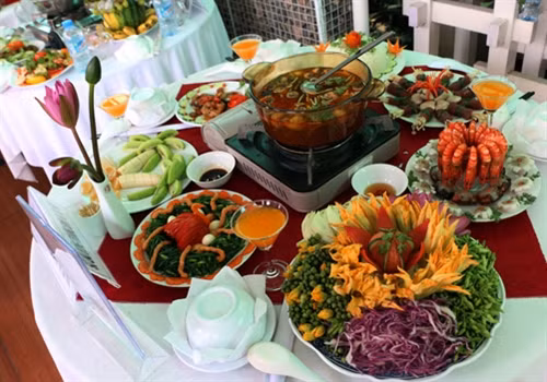 Giữ lửa bằng bữa cơm gia đình ảnh 1