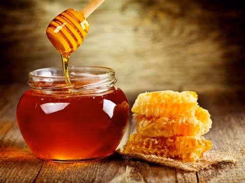 1 cốc nước đu đủ ép và mật ong mỗi buổi sáng sẽ đẩy lùi căn bệnh đau dạ dày. 1 cốc nước đu đủ ép và mật ong mỗi buổi sáng sẽ đẩy lùi căn bệnh đau dạ dày.