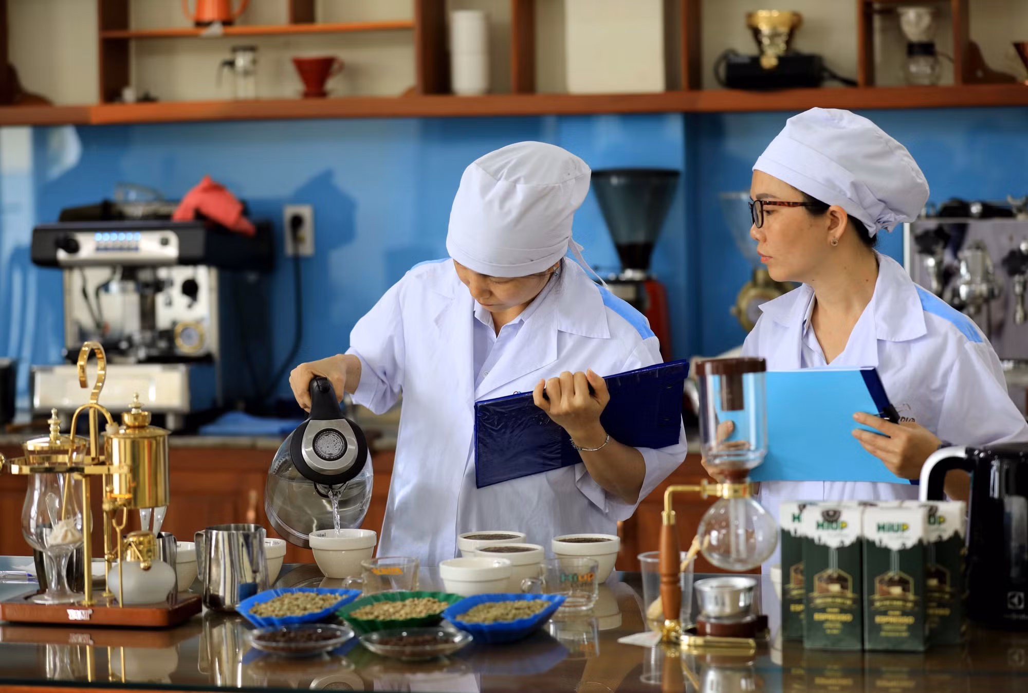 7-ca phe dac san-dak lak-phan nhat anh.jpg