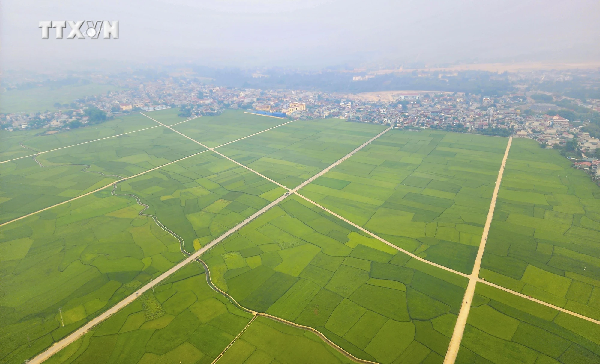Ngắm thung lũng Mường Thanh từ trực thăng của Không quân Việt Nam 