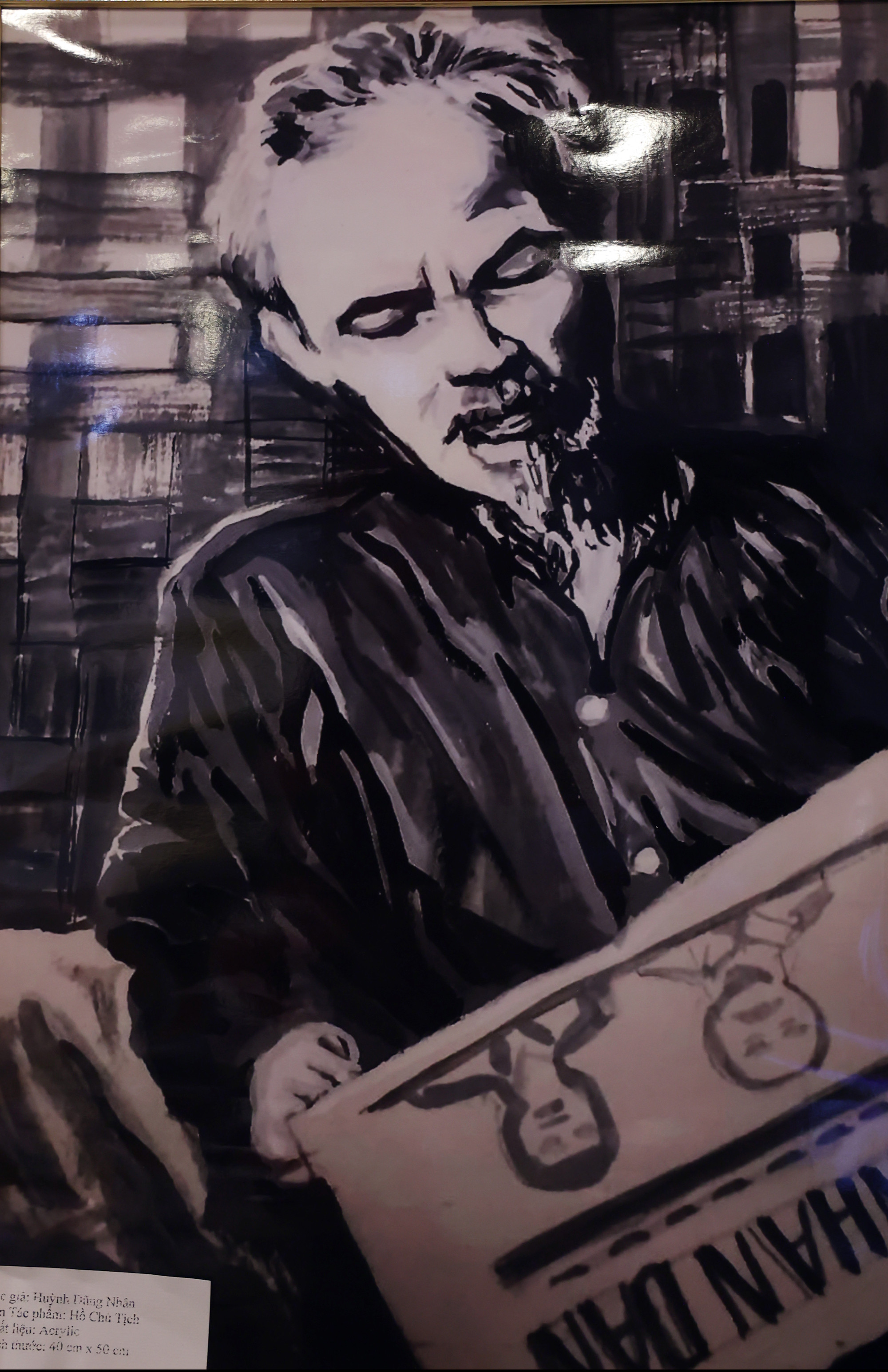 Trien lam tranh 3.JPG