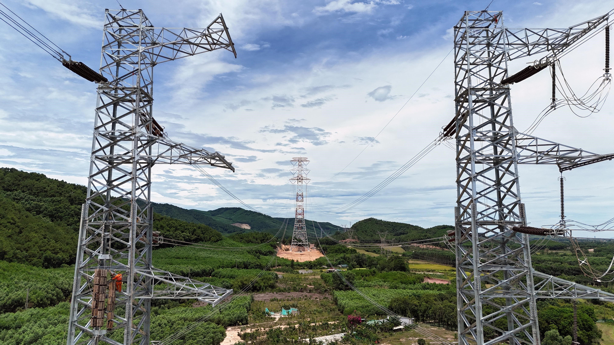 4-55 nam thuc hien Di chuc Chu tich HCM.jpg