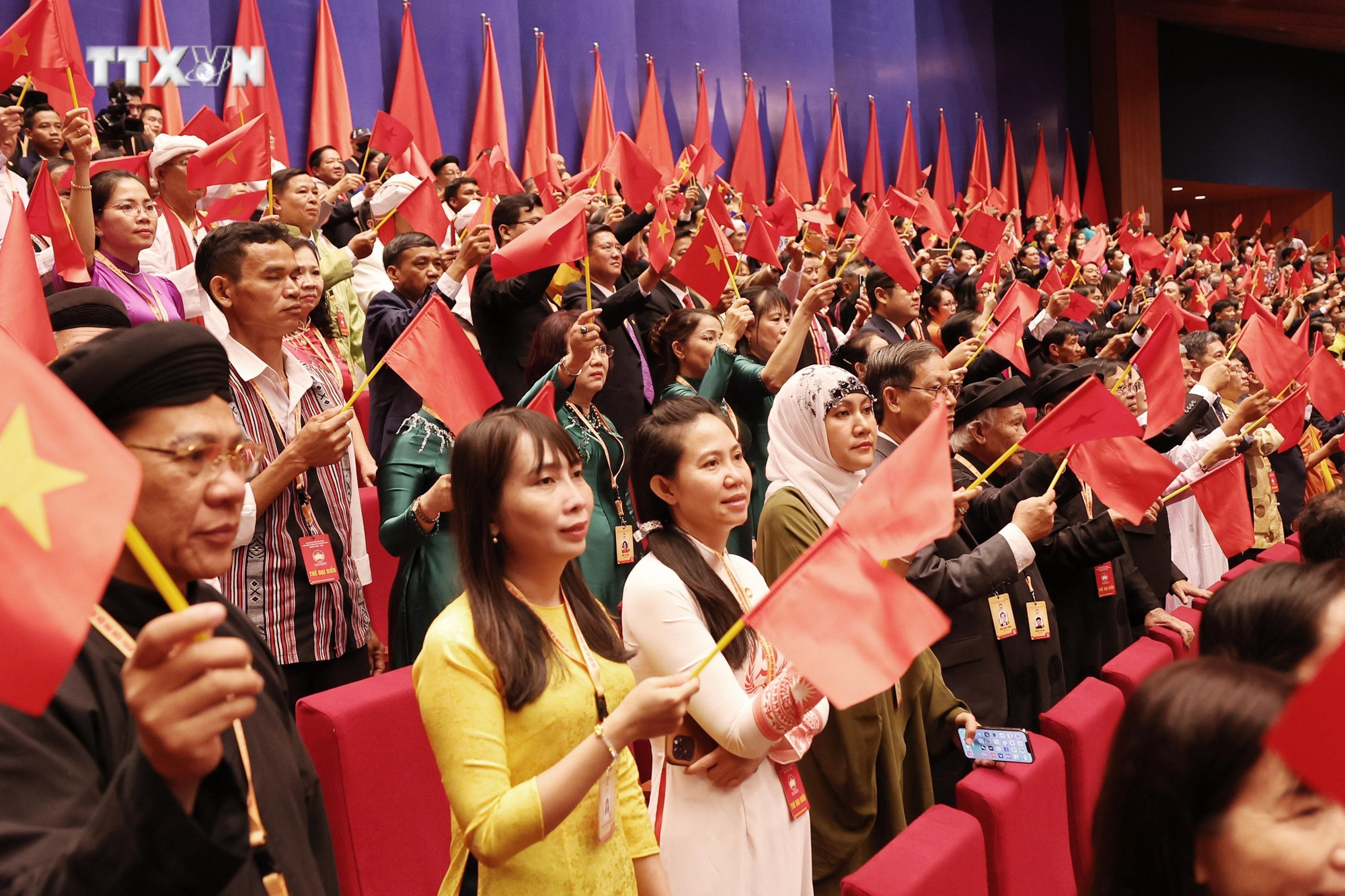 Các đại biểu dự phiên khai mạc Đại hội X MTTQ Việt Nam. Ảnh: TTXVN vna_potal_khai_mac_trong_the_dai_hoi_dai_bieu_toan_quoc_mttq_viet_nam_lan_thu_x_7655561.jpg
