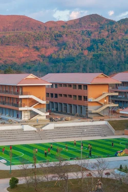 Sắp khánh thành trường học liên cấp hiện đại bậc nhất vùng biên giới Điện Biên