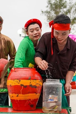 Đặc sắc Lễ hội kén rể Đường Yên