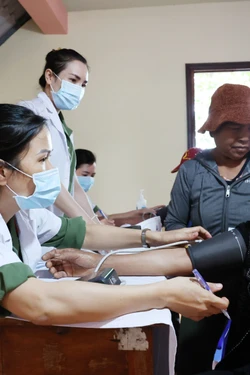 Giảm đáng kể gánh nặng cho đồng bào dân tộc khi đi khám, chữa bệnh