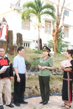 Giữ vững trận địa an ninh cho ngày hội của toàn dân