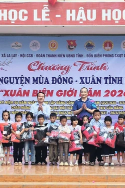 Tuổi trẻ Quảng Trị chung tay lan tỏa Xuân yêu thương nơi miền biên viễn