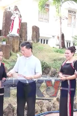 Hướng về ngày hội non sông