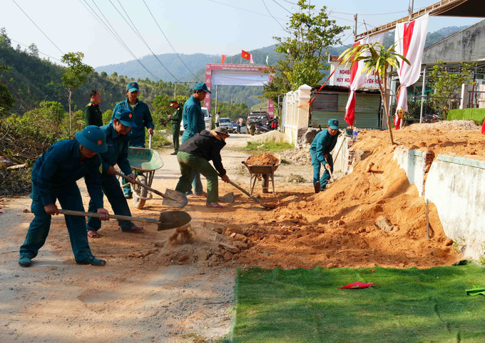 Công tác chuẩn bị khởi công xây dựng trường phổ thông nội trú liên cấp Tiểu học – Trung học cơ sở xã biên giới Đăk Plô, tỉnh Quảng Ngãi được gấp rút triển khai.