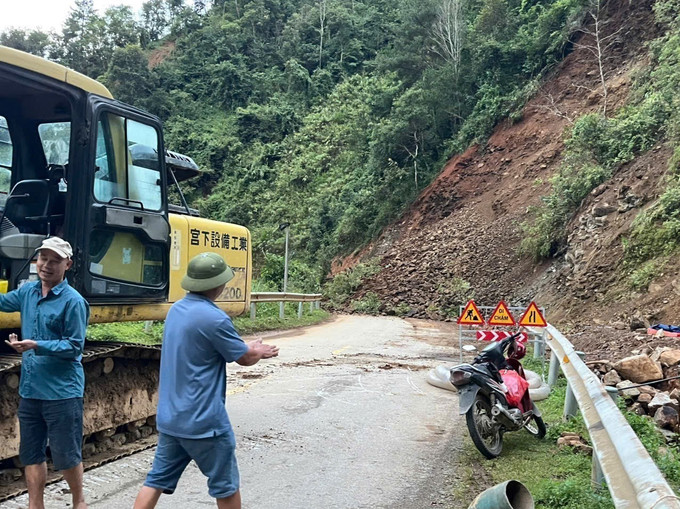 Dự kiến trước 10 giờ ngày 10/9/2025 sẽ thông đường. Ảnh: TTXVN phát Dự kiến trước 10 giờ ngày 10/9/2025 sẽ thông đường. Ảnh: TTXVN phát