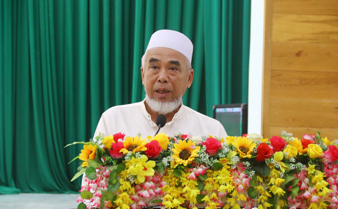 Ông Ab Đô Ha Mít, Giáo cả Thánh Đường NOORUL EHSAAN, xã Xuân Hưng (Xuân Lộc, Đồng Nai) phát biểu tại buổi gặp mặt. Ông Ab Đô Ha Mít, Giáo cả Thánh Đường NOORUL EHSAAN, xã Xuân Hưng (Xuân Lộc, Đồng Nai) phát biểu tại buổi gặp mặt.
