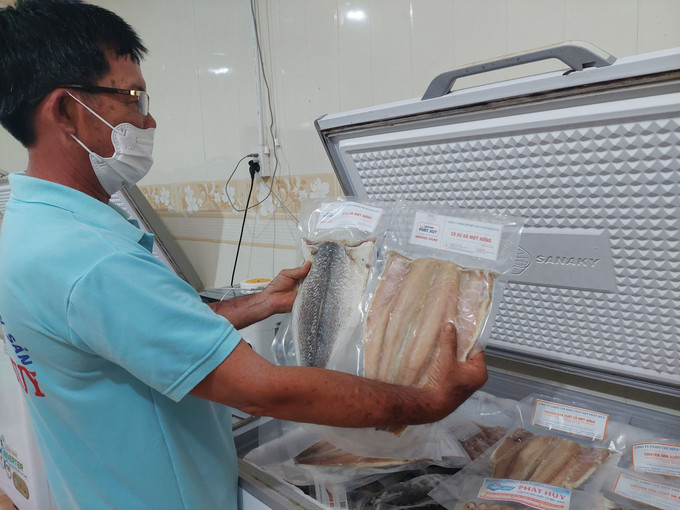 Công ty TNHH chế biến thủy sản Phát Huy (xã Thạnh Phong, Vĩnh Long) hiện có 3 sản phẩm OCOP được công nhận 4 sao và một sản phẩm đạt chứng nhận OCOP 3 sao. Công ty TNHH chế biến thủy sản Phát Huy (xã Thạnh Phong, Vĩnh Long) hiện có 3 sản phẩm OCOP được công nhận 4 sao và một sản phẩm đạt chứng nhận OCOP 3 sao.