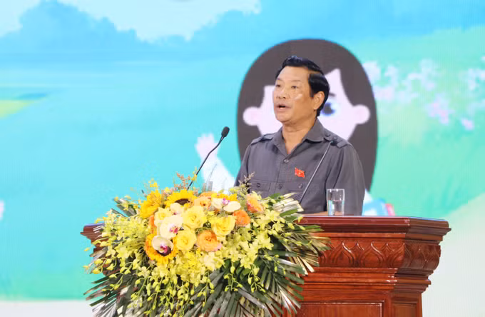 Phó Chủ tịch HĐND tỉnh Lai Châu Chu Lê Chinh phát biểu tại hội nghị.