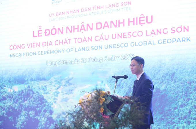 Ông Ngô Lê Văn, Thứ trưởng Bộ Ngoại giao, Chủ nhiệm Ủy ban Công tác về các tổ chức phi chính phủ nước ngoài phát biểu tại Lễ đón nhận. Ảnh: Anh Tuấn/TTXVN Ông Ngô Lê Văn, Thứ trưởng Bộ Ngoại giao, Chủ nhiệm Ủy ban Công tác về các tổ chức phi chính phủ nước ngoài phát biểu tại Lễ đón nhận. Ảnh: Anh Tuấn/TTXVN