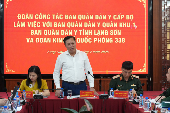 Thứ trưởng Bộ Y tế Đỗ Xuân Tuyên phát biểu tại buổi làm việc.