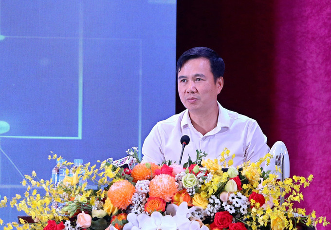 Đồng chí Bùi Thế Duy, Thứ trưởng Bộ Khoa học và Công nghệ, phát biểu tại buổi lễ. hoa-binh1-15525.jpg