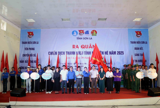 Nghi thức Ra quân Chiến dịch Thanh niên tình nguyện hè năm 2025 tại tỉnh Sơn La. Nghi thức Ra quân Chiến dịch Thanh niên tình nguyện hè năm 2025 tại tỉnh Sơn La.