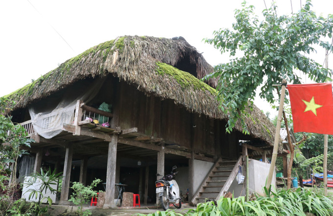 Những ngôi nhà với mái rêu phong xanh nơi núi rừng vùng biên giới Thanh Thủy (Tuyên Quang). Những ngôi nhà với mái rêu phong xanh nơi núi rừng vùng biên giới Thanh Thủy (Tuyên Quang).