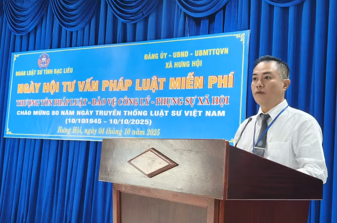 Luật sư Nguyễn Duy Sơn – Chủ nhiệm Đoàn Luật sư tỉnh Bạc Liêu (cũ) phát biểu tại chương trình.