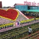 'Trái tim' khổng lồ làm từ 1.600 chậu hoa tươi ở Làng hoa Sa Đéc