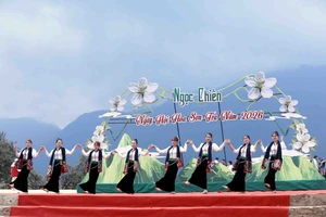 Sôi động Ngày hội hoa sơn tra xã Ngọc Chiến