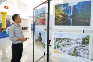 Triển lãm ảnh 'Giao thoa văn hóa Nam Trung Bộ - Tây Nguyên'