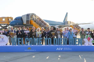 Điện Biên đón trên 180 du khách trên chuyến bay đầu năm 2026