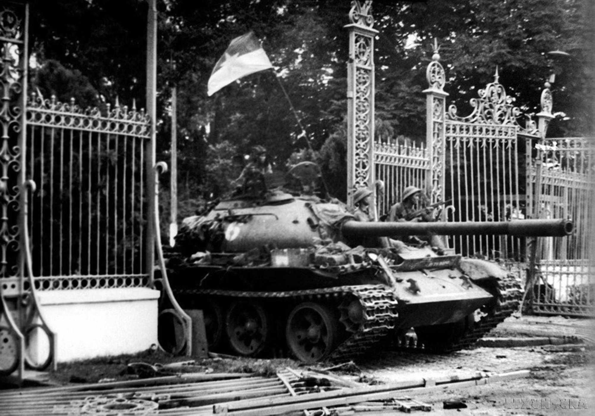 5-80-nam-quan-doi-nhan-dan-viet-nam-ok-tran-mai-huong.jpg