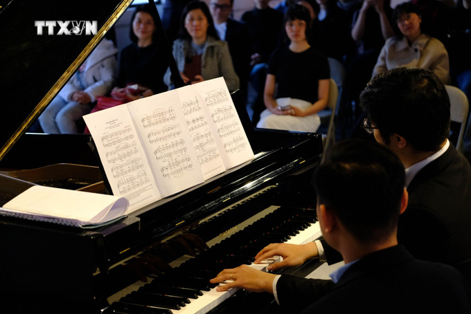Chuỗi chương trình biểu diễn âm nhạc cổ điển sẽ kéo dài đến ngày 17/3 với nhiều loại nhạc cụ khác nhau như piano, kèn đồng, violin… Ảnh: Nguyễn Dũng – TTXVN vna_potal_le_hoi_am_nhac_co_dien_tai_thanh_pho_sang_tao_cua_unesco_dua_am_nhac_co_dien_den_tat_ca_moi_nguoi_7267630.jpg