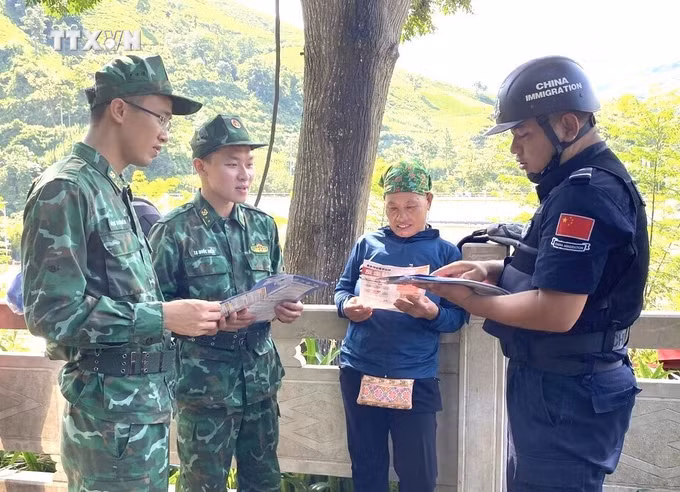 vna_potal_lai_chau_tuan_tra_lien_hop_chap_phap_tren_bien_gioi_viet_nam_-_trung_quoc_7504778.jpg