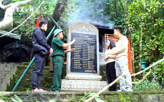 vna_potal_quang_binh_khai_thac_tour_du_lich_“hanh_trinh_di_tim_dau_an_truong_son_huyen_thoai”_7207675.jpg