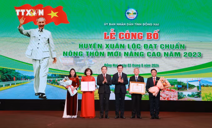 vna_potal_dong_nai_co_huyen_dau_tien_dat_chuan_nong_thon_moi_nang_cao_7409664.jpg