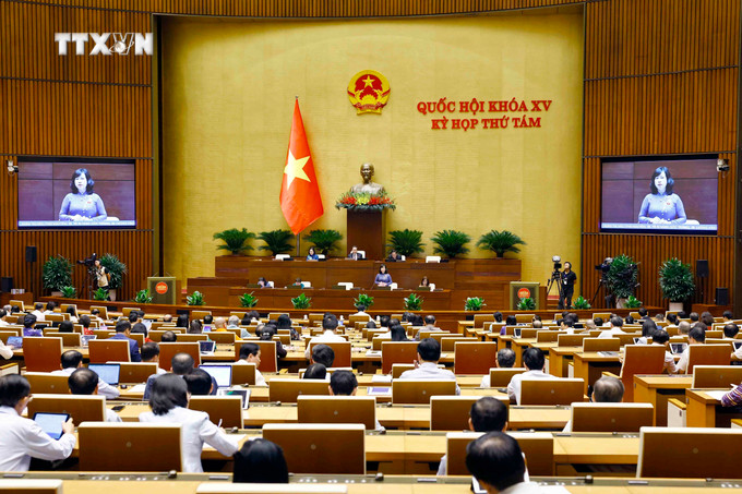 Bộ trưởng Bộ Y tế Đào Hồng Lan giải trình, làm rõ một số vấn đề đại biểu Quốc hội nêu. Ảnh: Doãn Tấn - TTXVN vna_potal_quoc_hoi_thao_luan_ve_du_an_luat_bao_hiem_y_te_7681163.jpg