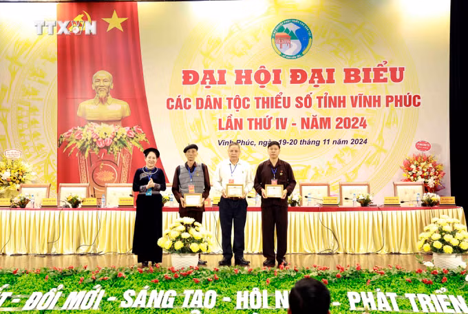 vna_potal_dai_hoi_dai_bieu_cac_dan_toc_thieu_so_tinh_vinh_phuc_lan_thu_iv_nam_2024_7712997 (1).jpg