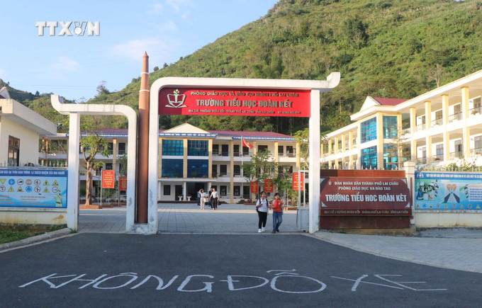 Trường Tiểu học Đoàn Kết, thành phố Lai Châu. Ảnh: Nguyễn Oanh - TTXVN vna_potal_nhung_dau_hieu_bat_minh_o_truong_tieu_hoc_doan_ket_lai_chau_7721475.jpg