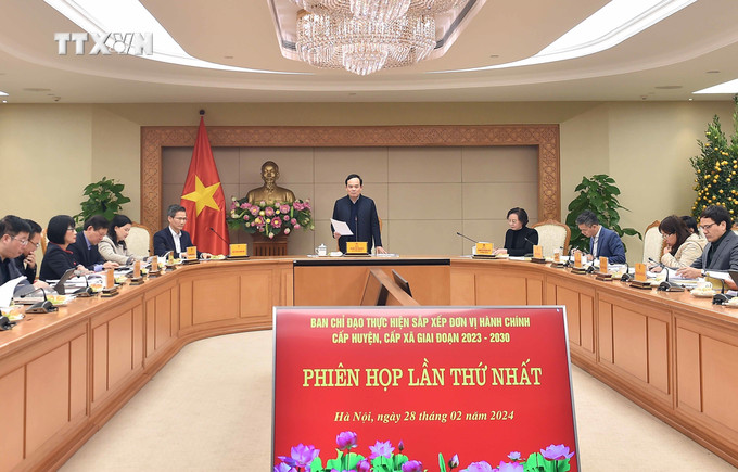 Phó Thủ tướng Trần Lưu Quang phát biểu. Ảnh: TTXVN vna_potal_pho_thu_tuong_tran_luu_quang_chu_tri_cuoc_hop_ve_sap_xep_don_vi_hanh_chinh_cap_huyen_cap_xa_giai_doan_2023-2030_7246844.jpg