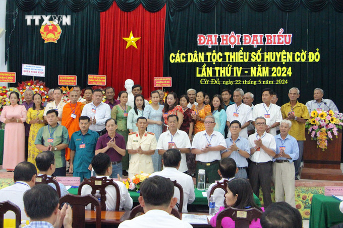 Đoàn đại biểu tham dự Đại hội đại biểu các dân tộc thiểu số thành phố. Ảnh: Trung Kiên - TTXVN vna_potal_can_tho_to_chuc_dai_hoi_diem_cap_huyen_dai_hoi_dai_bieu_cac_dan_toc_thieu_so__7389614.jpg