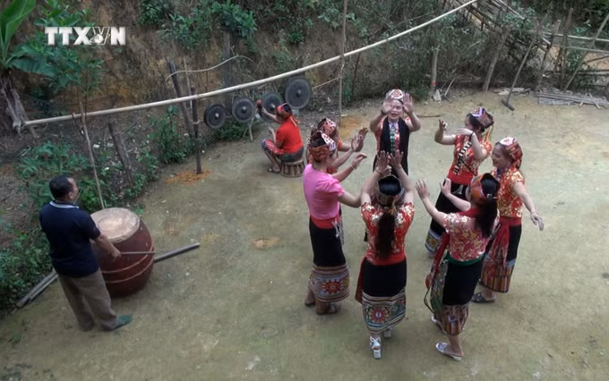vna_potal_dong_bao_thai_o_mien_nui_nghe_an_bao_ton_van_hoa_cong_chieng_7296690.jpg