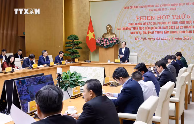 vna_potal_pho_thu_tuong_tran_luu_quang_chu_tri_phien_hop_ve_chuong_trinh_muc_tieu_quoc_gia__7261002.jpg