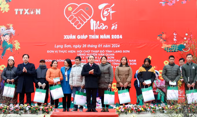 vna_potal_tet_nhan_ai_xuan_giap_thin_nam_2024_lan_toa_yeu_thuong_7206186.jpg