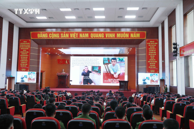 Quang cảnh Hội nghị. Ảnh: Quý Trung – TTXVN vna_potal_lai_chau_tang_cuong_su_lanh_dao_cua_dang_trong_phong_chong_va_kiem_soat_ma_tuy_7442793.jpg