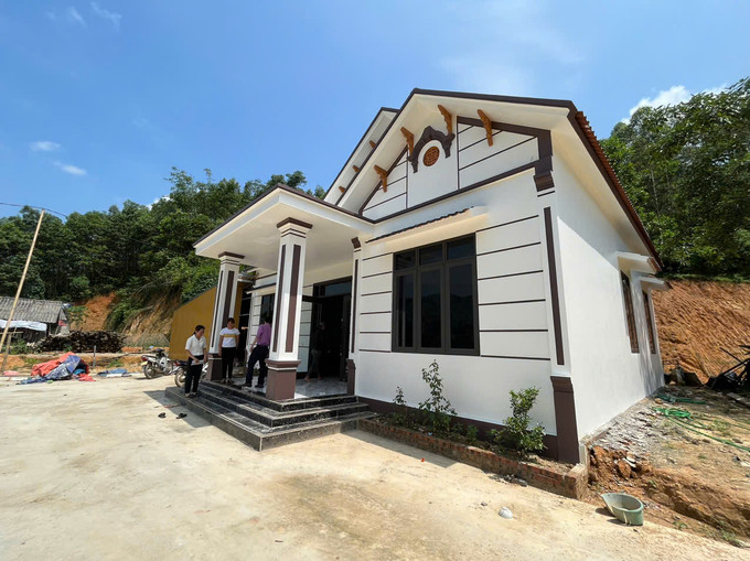 Gia đình chị Lý Thị Hiền, người dân tộc Dao, ở xóm Ngọc Mỹ xã Liên Minh, huyện Võ Nhai được lựa chọn vay vốn từ ngân hàng chính sách để xây nhà mới. z6053952206190_5592a871ffc5af1c035e6c857e94acfa.jpg