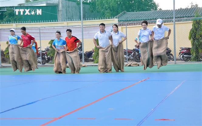 Công chức, viên chức tranh tài tại hội thao. Ảnh: TTXVN phát vna_potal_hoi_thao_cong_chuc_vien_chuc_khoi_dang_tinh_dak_lak_lan_thu_22_nam_2024_7395568.jpg