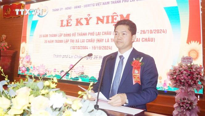 Phó Bí thư Thường trực Tỉnh ủy Lai Châu Vũ Mạnh Hà phát biểu tại lễ kỷ niệm. Ảnh: Việt Dũng - TTXVN vna_potal_le_ky_niem_20_nam_thanh_lap_dang_bo_thanh_pho_lai_chau_7672051.jpg