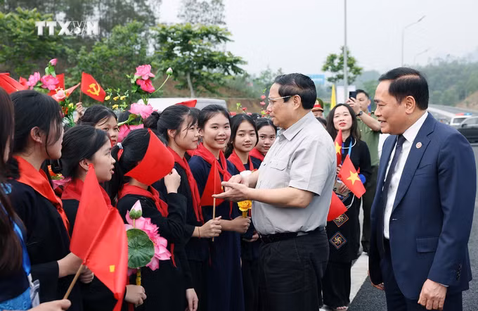 vna_potal_thu_tuong_du_khoi_cong_cao_toc_cua_khau_huu_nghi_-_chi_lang_7333150.jpg