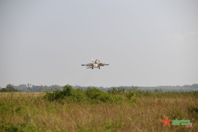 Máy bay Yak-130. Ảnh: Báo Quân đội Nhân dân yak5.jpg